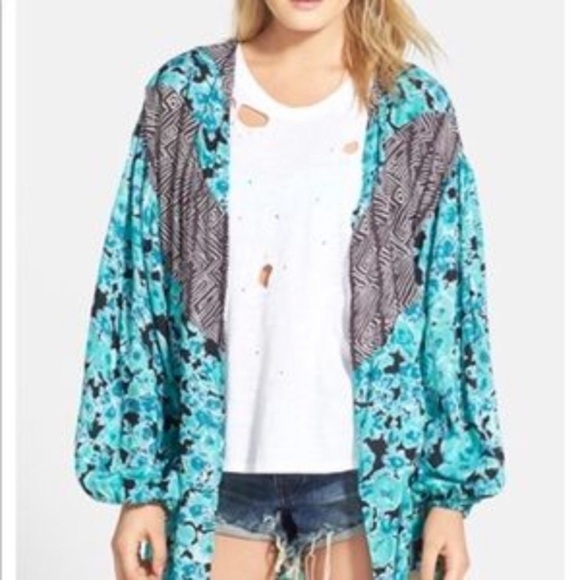 NWT VOLCOM Mixed Media Print Kimono Swim Coverup Sz XS - Picture 2 of 8